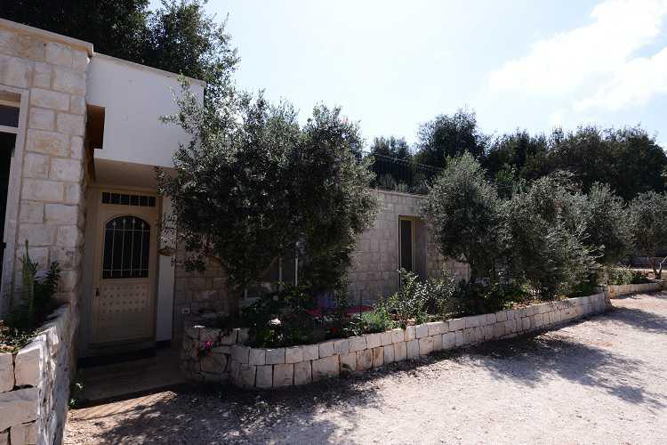 Europa Room #6 in a Guesthouse – Abdelli, Batroun