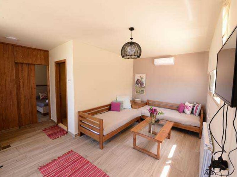 Botrys Room#7 in a Guesthouse – Abdelli, Batroun