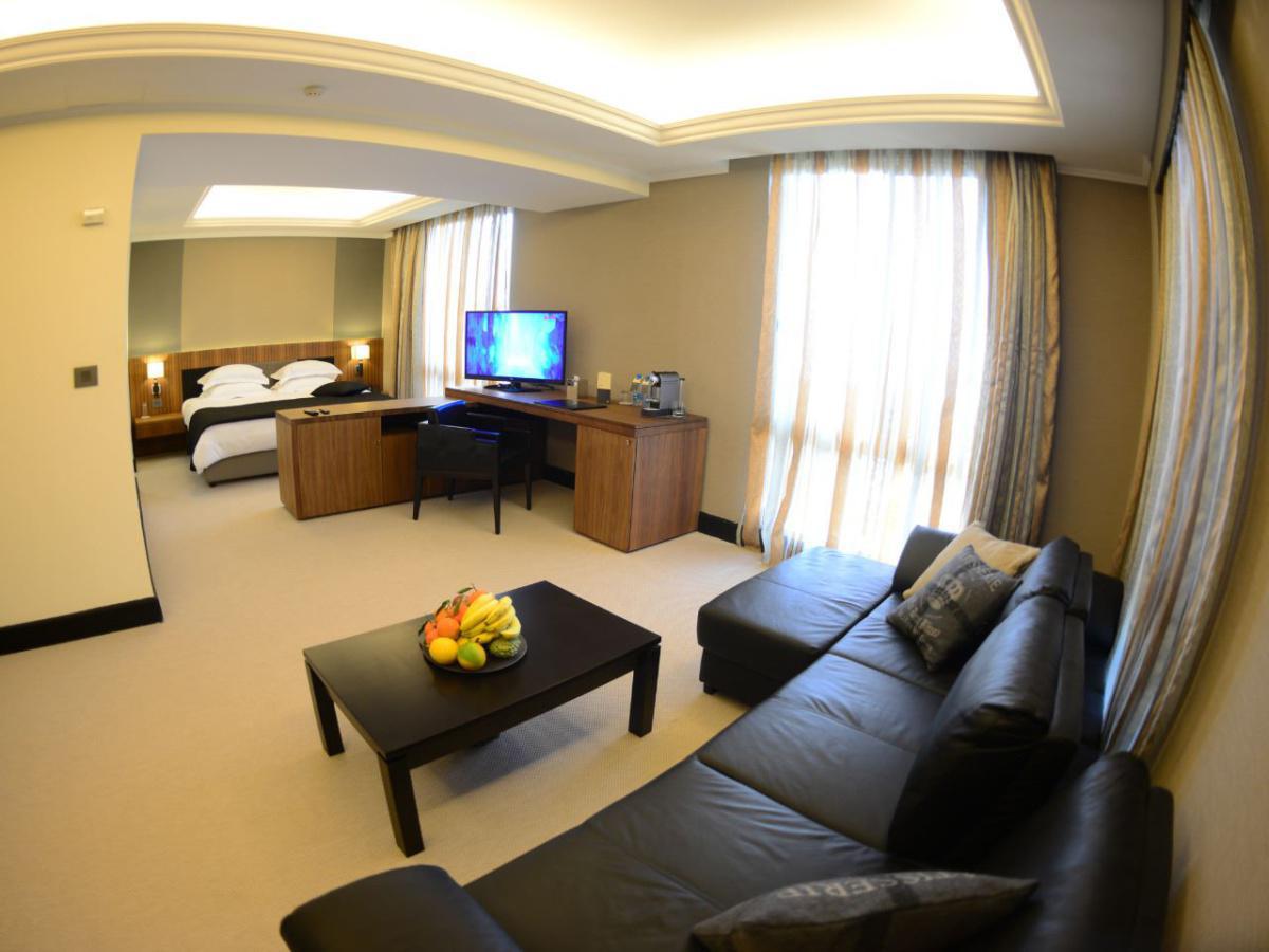 Executive Suite in a Hotel – Qalamoun