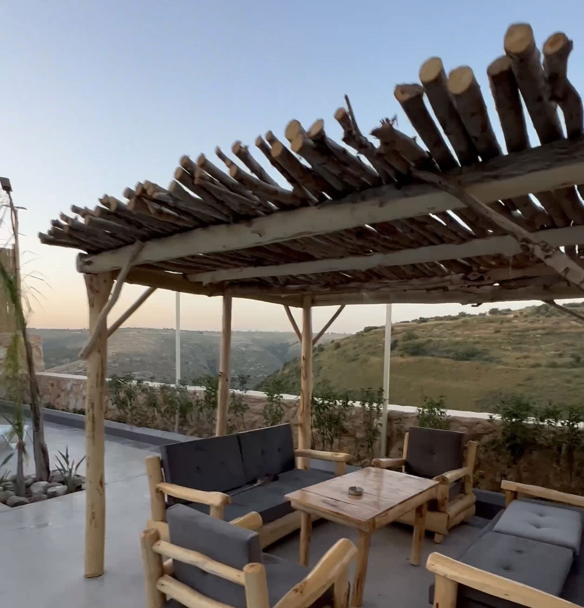 Chalet with Private Pool – Al Qantarah, South Lebanon