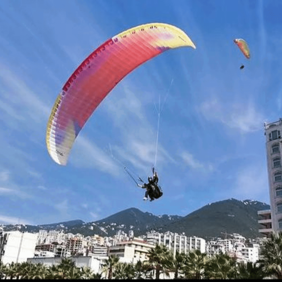 Paragliding Phoenix in Jouneih