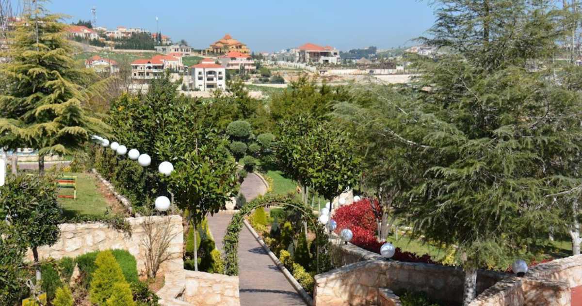 The garden of the Saydeh Al Maasoumeh