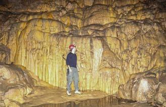 Caving in Aaqoura