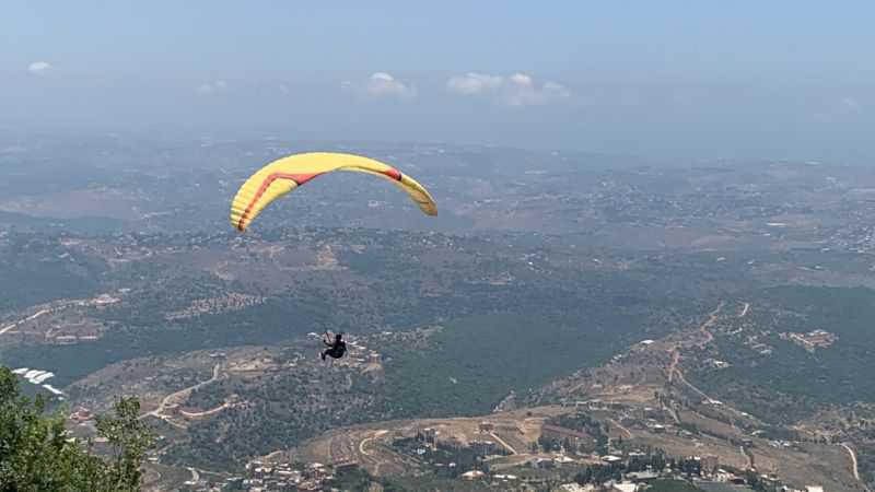 Paragliding in Eqleem el Tuffeh