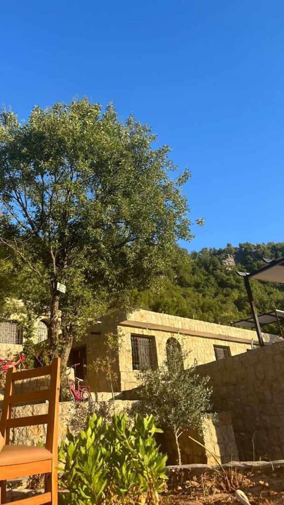 Stone Bungalows – Mazraat Kfardebian