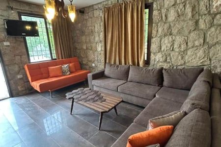 Stone Bungalow LL- Mazraat Kfardebian