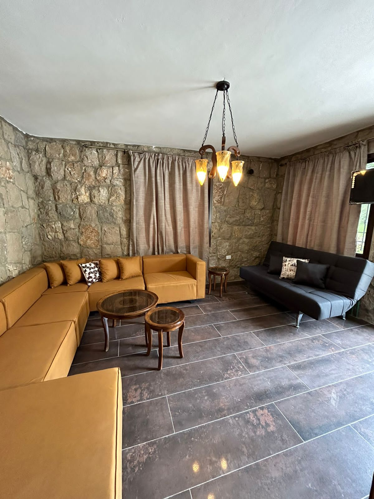 Stone Bungalows – Mazraat Kfardebian