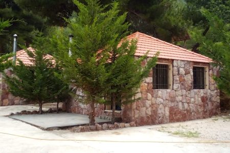 Stone Bungalow (2) – Oudin, Andqet