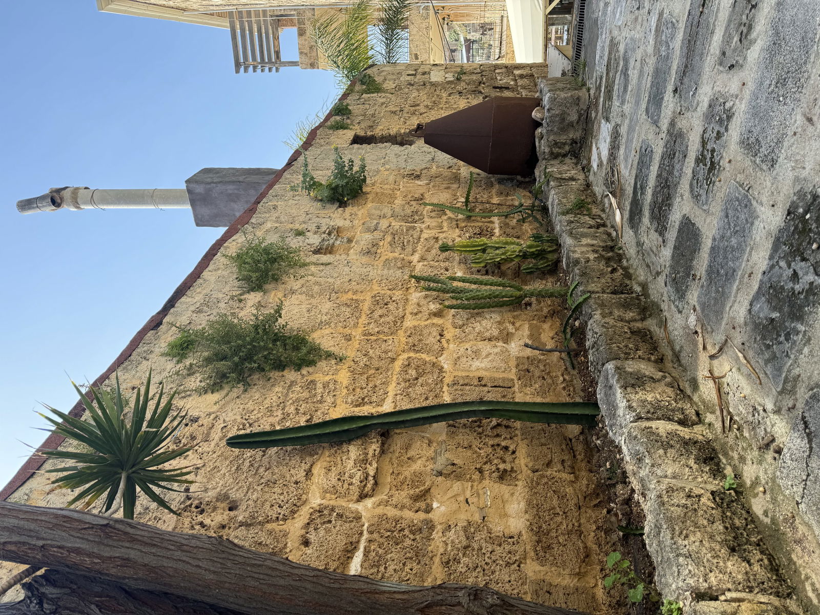 ASHMUN in an Authentic Guesthouse – Byblos