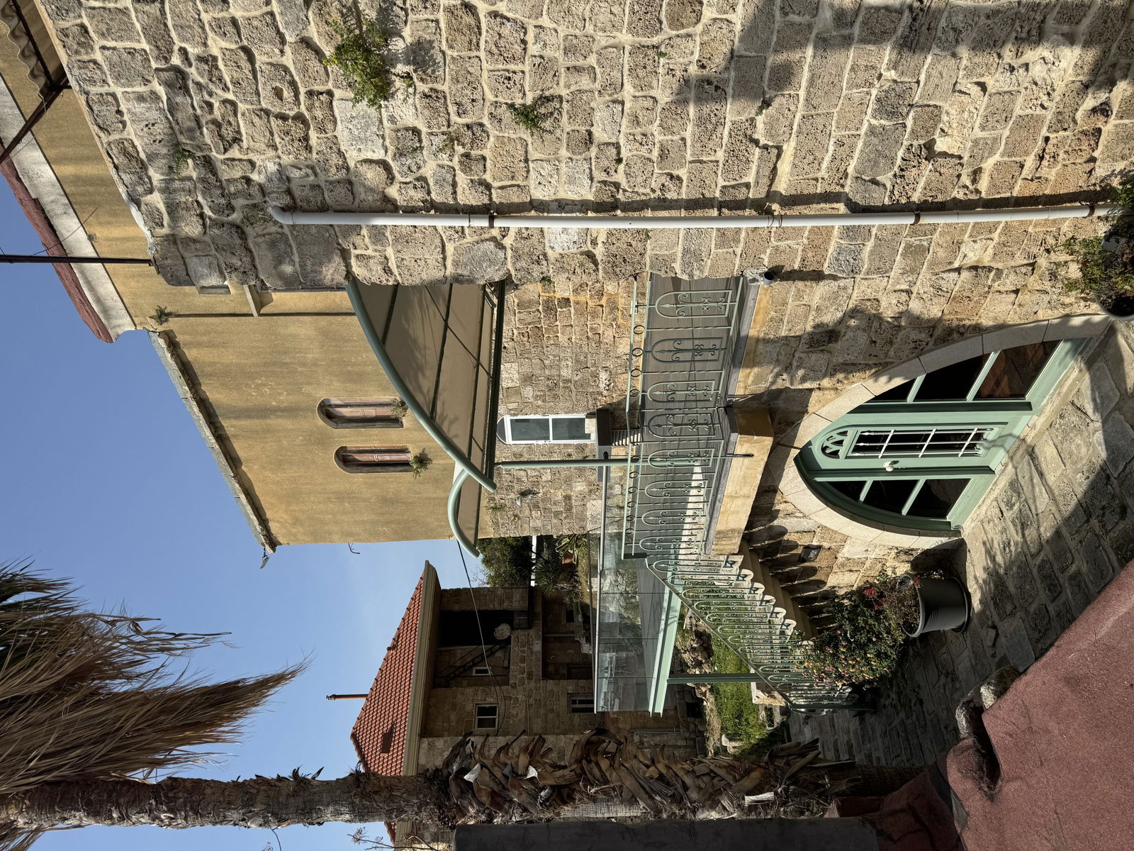 ASHMUN in an Authentic Guesthouse – Byblos