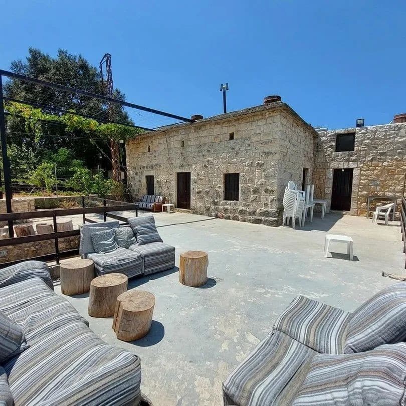 Stone Guesthouse – Ain Kfaa, Jbeil