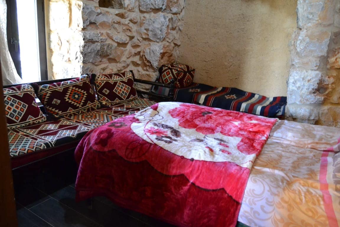 Stone Guesthouse – Ain Kfaa, Jbeil