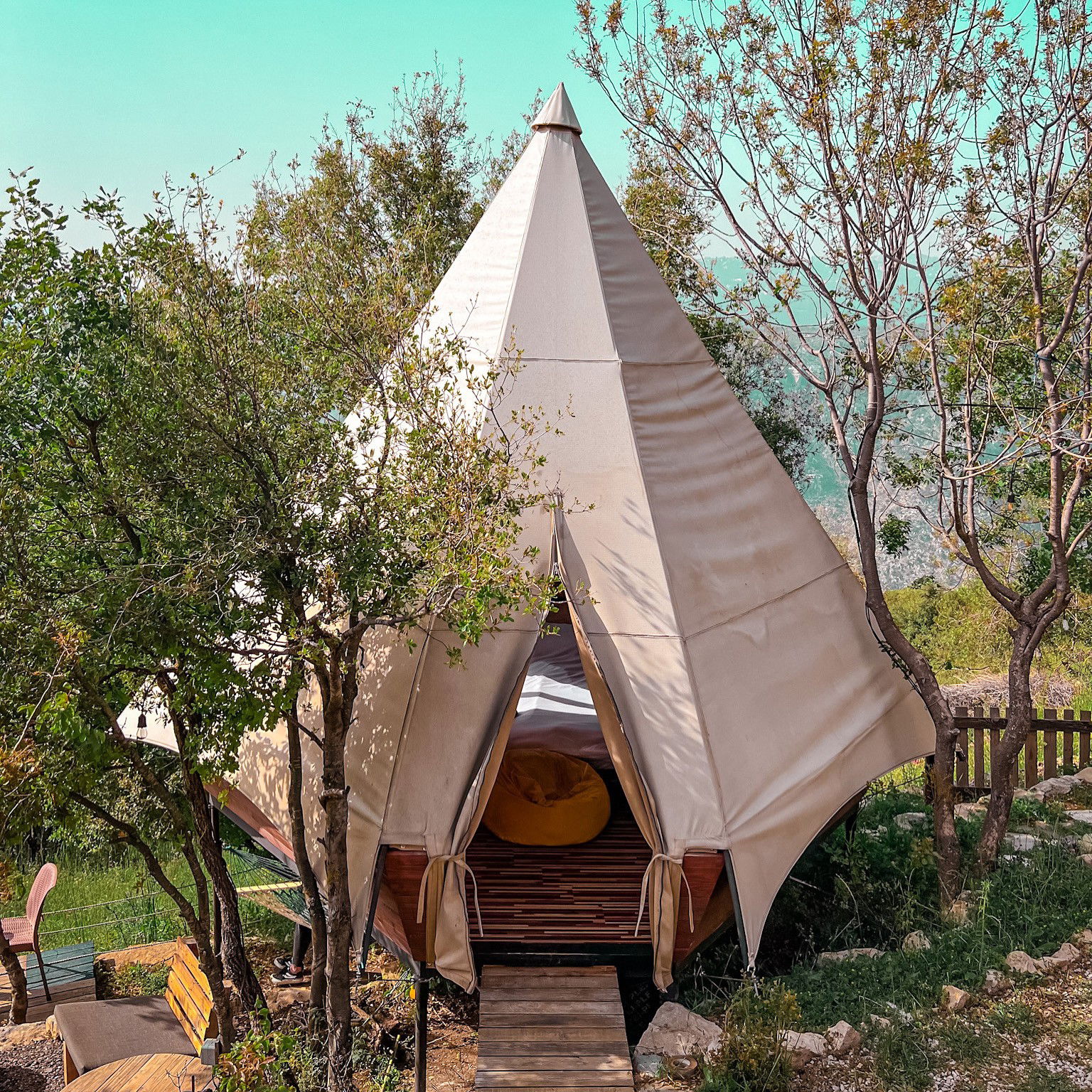 TreeHouses- Ain el Teffaha, El Matn