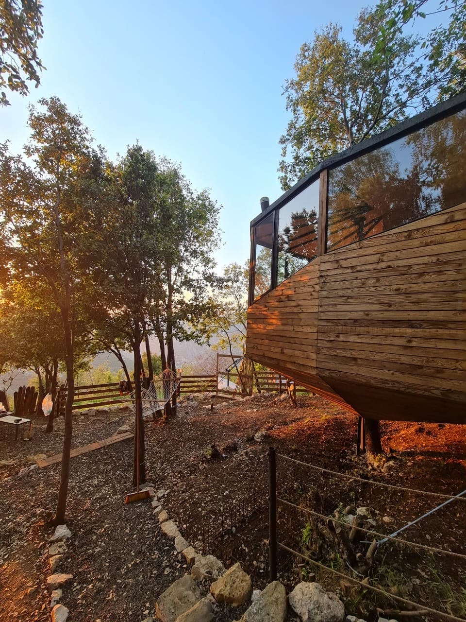 TreeHouses- Ain el Teffaha, El Matn