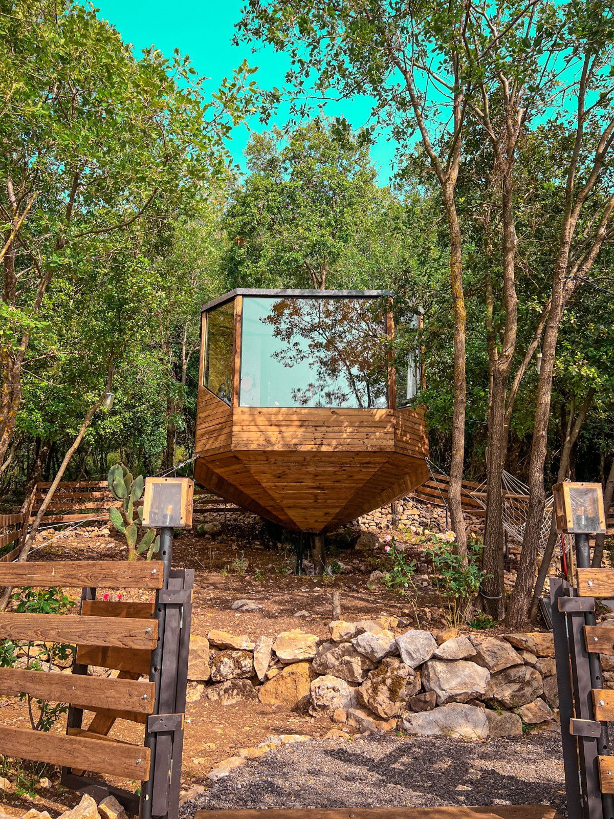 TreeHouses- Ain el Teffaha, El Matn