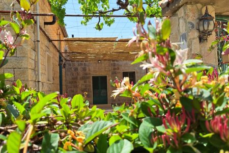 Jasmine Room in a Guesthouse – Maasser el Chouf