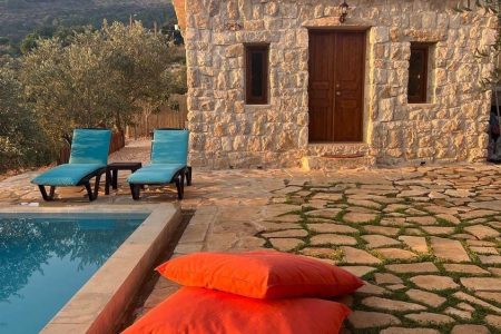 Stone Chalet with Private Pool – Chabtine, Batroun