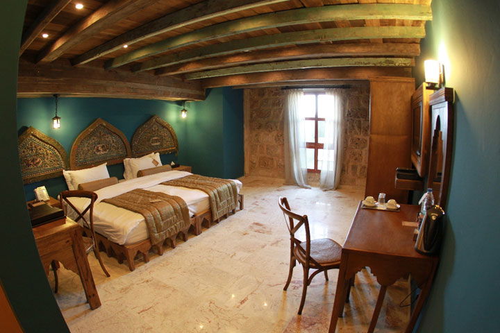 Deluxe Double Room in a Traditional Village – Beirut