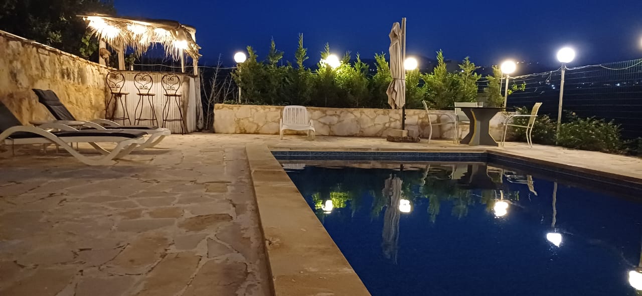 Chalet with Pool – Joun, Chouf