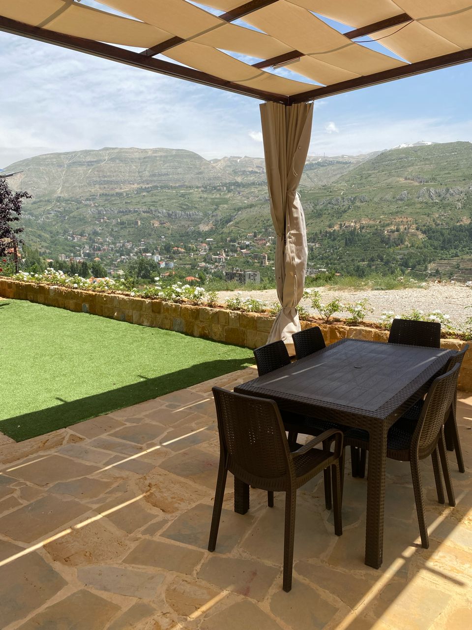 Stone Chalets – Faraya