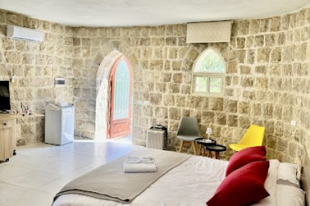 Stone House 2 in a Resort – Baadarane, El Chouf