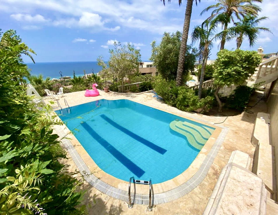 Luxurious Villa with Pool – Kfarabida, Batroun