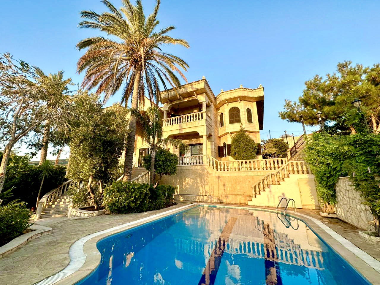 Luxurious Villa with Pool – Kfarabida, Batroun