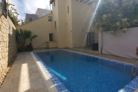 Villa with Private Pool – Mansouriet Bhamdoun